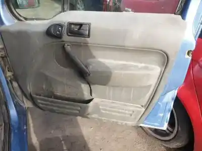 Здавання транспортного засобу ford tourneo connect (tc7) hcpa року 2002 потужний 