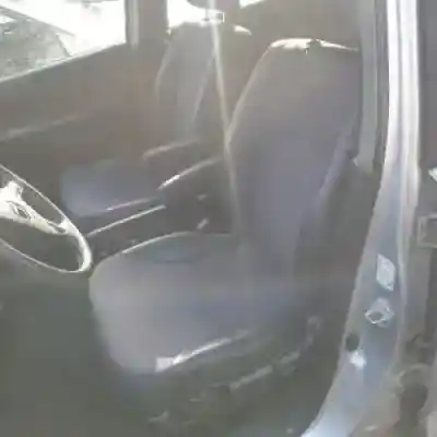 Scrapping Vehicle honda cr-v (rd8) k20a4 of the year 2002 powered 