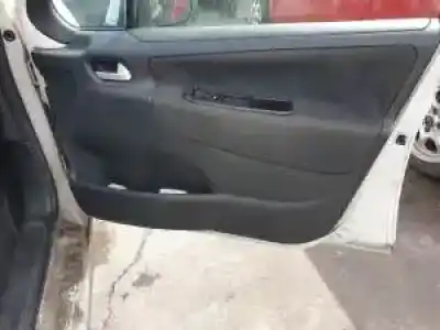 Veículo de Sucata peugeot 207 d-8hz do ano 2006 alimentado 