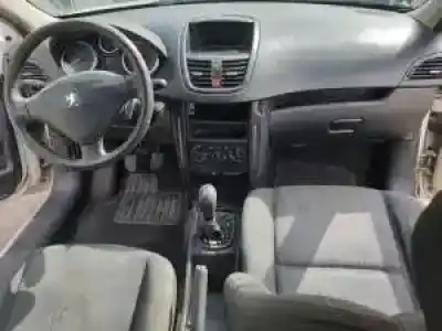 Veículo de Sucata peugeot 207 d-8hz do ano 2006 alimentado 