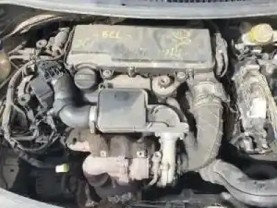 Veículo de Sucata peugeot 207 d-8hz do ano 2006 alimentado 