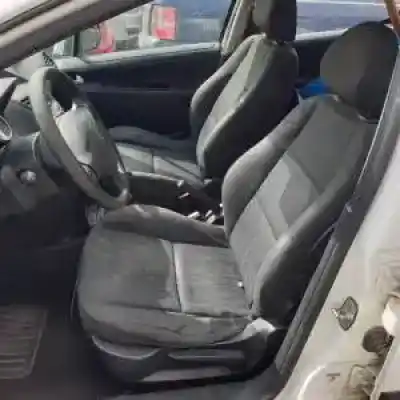 Veículo de Sucata peugeot 207 d-8hz do ano 2006 alimentado 