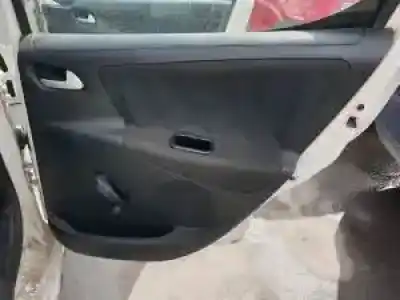 Veículo de Sucata peugeot 207 d-8hz do ano 2006 alimentado 