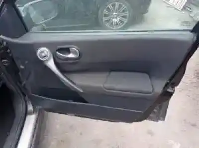 Sloopvoertuig renault megane ii berlina 5p k9kp7 van het jaar 2005 aangedreven 