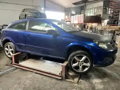 Здавання транспортного засобу opel astra gtc z17dth року 2005 потужний 