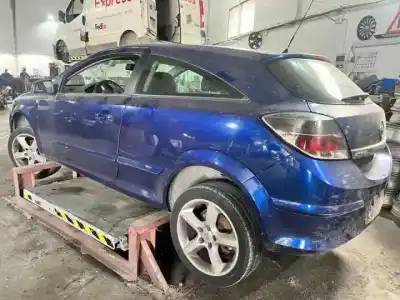 Здавання транспортного засобу opel astra gtc z17dth року 2005 потужний 