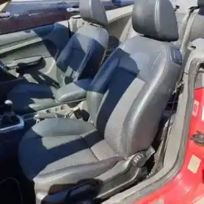 Veículo de Sucata ford focus cabrio (ca5) aoda do ano 2006 alimentado 