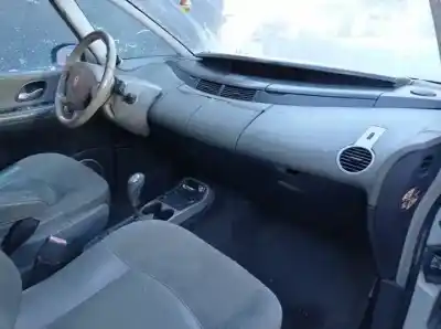 Здавання транспортного засобу renault espace iv (jk0) p9x701 року 2002 потужний 