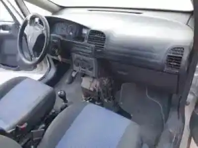 Sloopvoertuig opel zafira a y20dth van het jaar 2004 aangedreven 