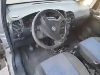 Sloopvoertuig opel zafira a y20dth van het jaar 2004 aangedreven 