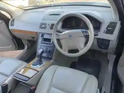 Vehicul casat volvo xc90 i (275) 2.5 t awd al anului 2004 alimentat 