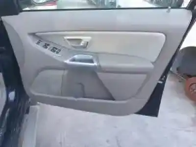 Vehicul casat volvo xc90 i (275) 2.5 t awd al anului 2004 alimentat 