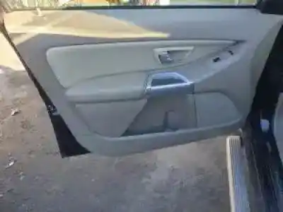 Vehicul casat volvo xc90 i (275) 2.5 t awd al anului 2004 alimentat 