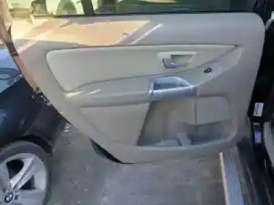 Vehicul casat volvo xc90 i (275) 2.5 t awd al anului 2004 alimentat 