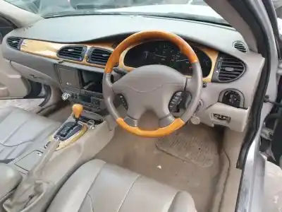 Scrapping Vehicle jaguar                                             s-type ii (x200)                                                                                                                                                                                                                                           4.0 v8 of the year 1998 powered 