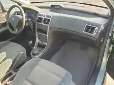 Veículo de Sucata peugeot 307 break / sw (s1) nfutu5jp4 do ano 2002 alimentado 