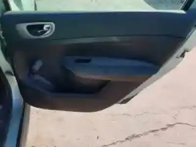 Veículo de Sucata peugeot 307 break / sw (s1) nfutu5jp4 do ano 2002 alimentado 