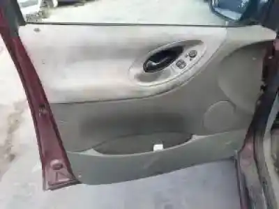 Veículo de Sucata ford galaxy (vx) y5b.e5sa do ano 1997 alimentado 