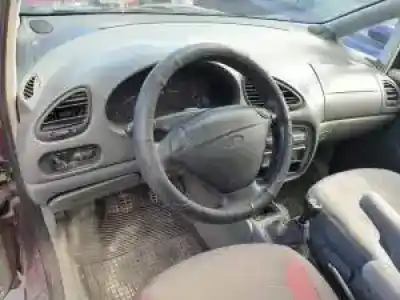 Veículo de Sucata ford galaxy (vx) y5b.e5sa do ano 1997 alimentado 