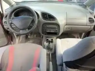 Veículo de Sucata ford galaxy (vx) y5b.e5sa do ano 1997 alimentado 