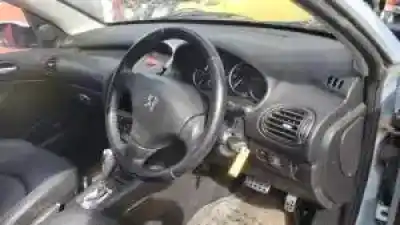 Sloopvoertuig peugeot 206 cc nfu(tu5jp4) van het jaar 2001 aangedreven 