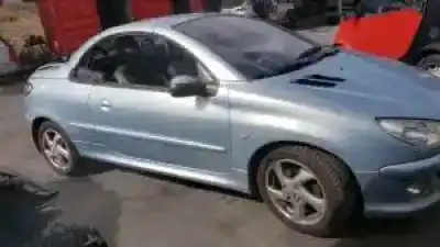 Sloopvoertuig peugeot 206 cc nfu(tu5jp4) van het jaar 2001 aangedreven 