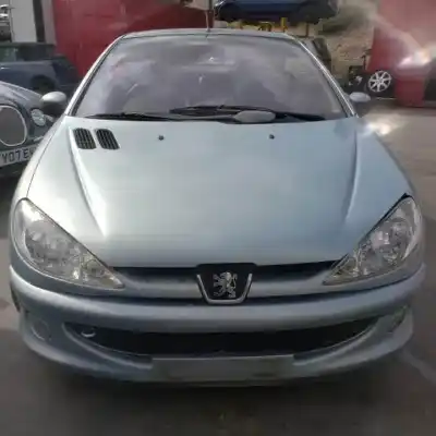 Sloopvoertuig PEUGEOT 206 CC NFU(TU5JP4) van het jaar 2001 aangedreven 