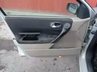 Veículo de Sucata renault megane ii berlina 5p k9k728 do ano 2002 alimentado 