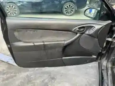 Veículo de Sucata ford focus berlina (cak) d/f9da do ano 1998 alimentado 