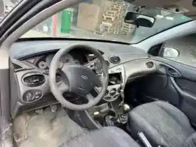 Veículo de Sucata ford focus berlina (cak) d/f9da do ano 1998 alimentado 
