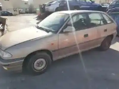 Veículo de Sucata opel astra g berlina g-x16szr do ano 1998 alimentado 