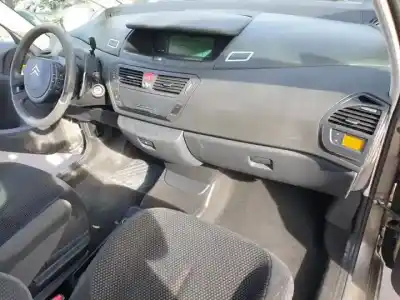 Здавання транспортного засобу citroen c4 grand picasso 9hz року 2006 потужний  Здавання транспортного засобу citroen c4 grand picasso 9hz року 2006 потужний
