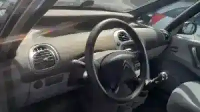 Scrapping Vehicle citroen xsara picasso 9hx of the year 2007 powered 