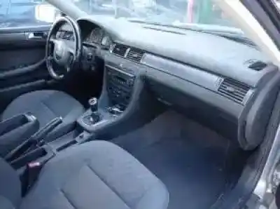 Sloopvoertuig audi a6 berlina (4b2) awx van het jaar 2001 aangedreven 