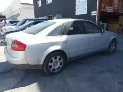 Sloopvoertuig audi a6 berlina (4b2) awx van het jaar 2001 aangedreven 