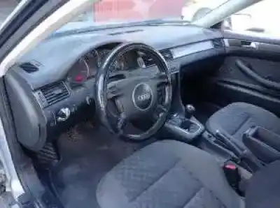 Sloopvoertuig audi a6 berlina (4b2) awx van het jaar 2001 aangedreven 