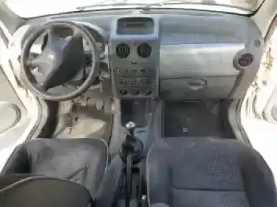 Veicolo di demolizione peugeot partner (s2) rhy dell'anno 2002 alimentato 