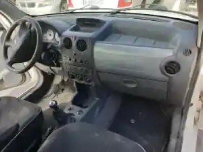 Veicolo di demolizione peugeot partner (s2) rhy dell'anno 2002 alimentato 