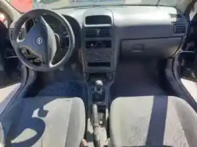 Veículo de Sucata opel astra g berlina g-z16se do ano 2000 alimentado 