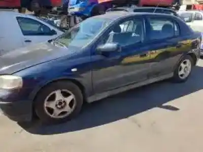 Veículo de Sucata opel astra g berlina g-z16se do ano 2000 alimentado 