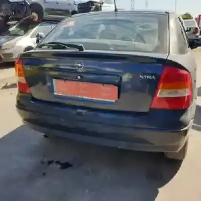 Veículo de Sucata opel astra g berlina g-z16se do ano 2000 alimentado 