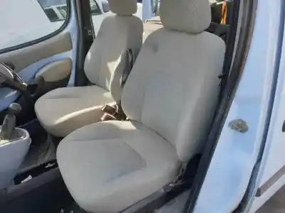 Здавання транспортного засобу fiat i doblò (119) 223a7000 року 2004 потужний 