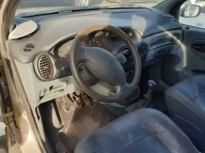 Scrapping Vehicle renault megane i scenic (ja0) k7m702 of the year 1998 powered 