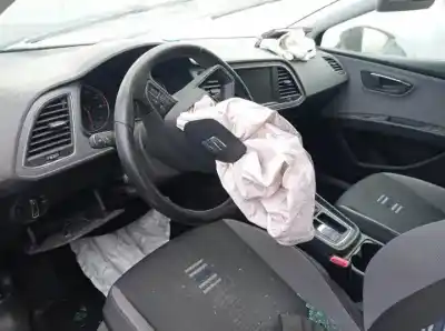 Здавання транспортного засобу seat leon (5f1) cze року 2017 потужний 