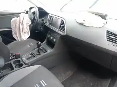 Здавання транспортного засобу seat leon (5f1) cze року 2017 потужний 