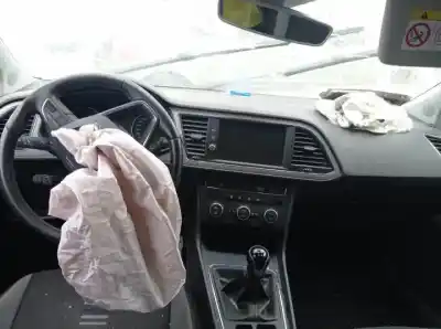 Здавання транспортного засобу seat leon (5f1) cze року 2017 потужний 