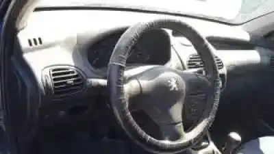 Scrapping Vehicle peugeot 206 berlina d-wjy of the year 2000 powered 