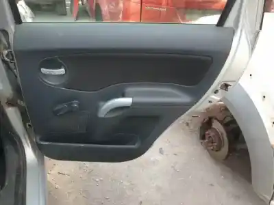 Здавання транспортного засобу citroen c3 8hx року 2002 потужний 