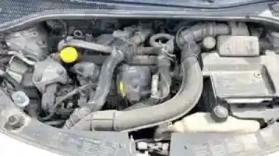 Veicolo di demolizione renault clio iii k9k768 dell'anno 2007 alimentato 