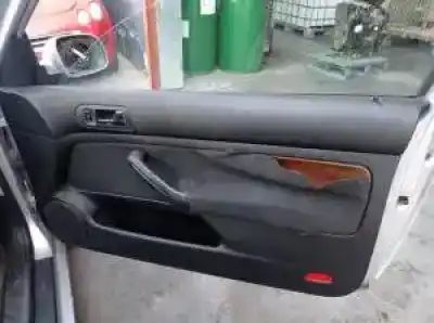 Veículo de Sucata volkswagen golf iv berlina (1j1) bcb do ano 2000 alimentado 